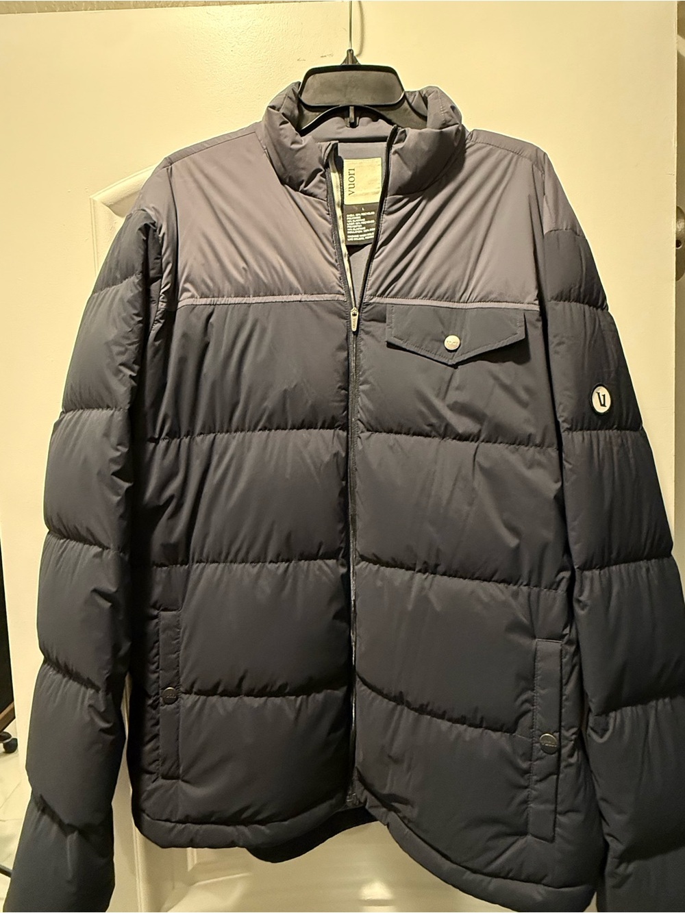 Vuori Men's Navy Quilted Puffer Jacket Size L